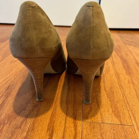 Banana Republic suede shoes - Picture 3 of 4